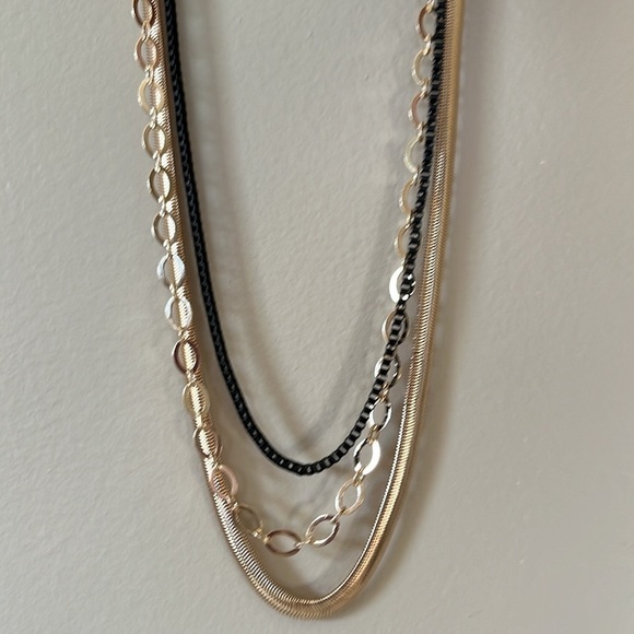 🐳a new day Necklace 3 chains - Picture 3 of 4